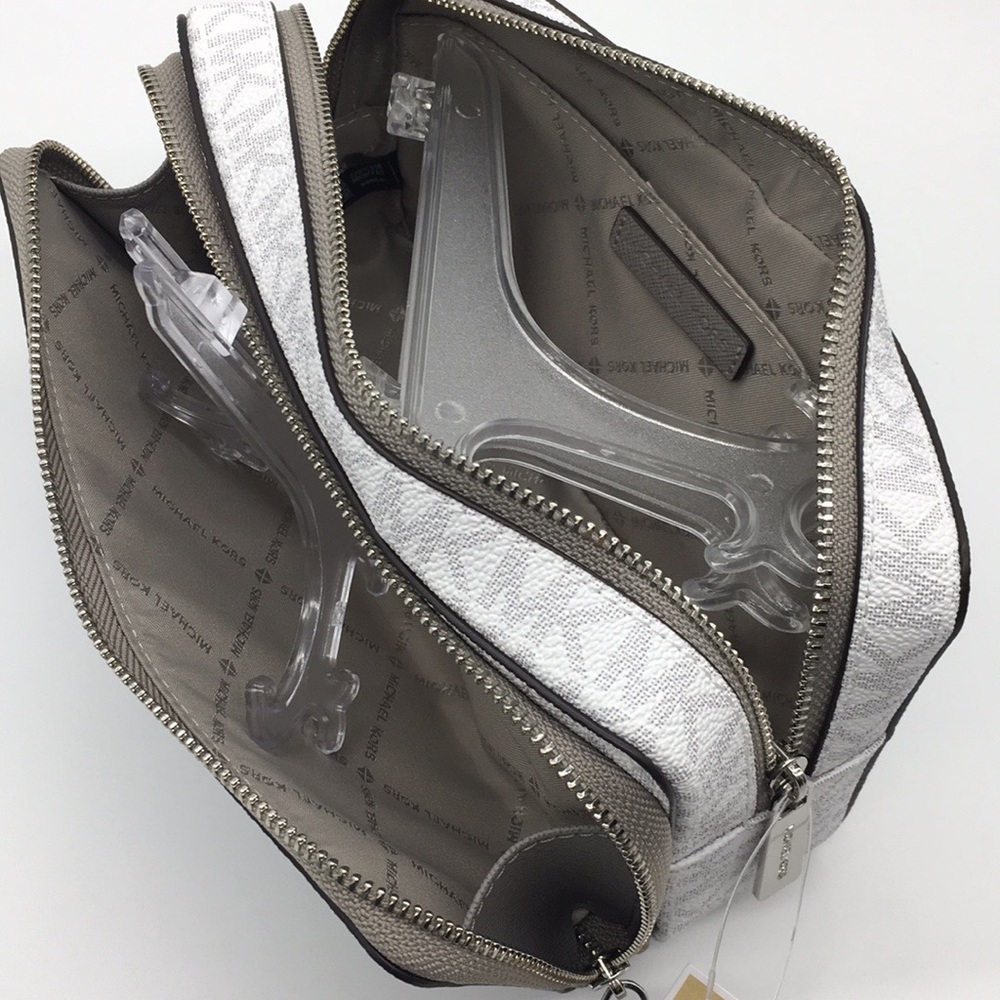 Michael Kors Jet Set Travel LG DBL ZIP TRV POUCH - Picture 10 of 12
